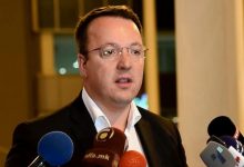 Photo of Николоски со реакција на статусот на фб на Заев: Со појавувањето во јавност Заев покажа кој ги влече конците во СДСМ