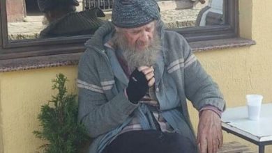 Photo of Фрањо Ласиќ, познат ЈУ актер објави слика како бездомник. Фановите се шокираа