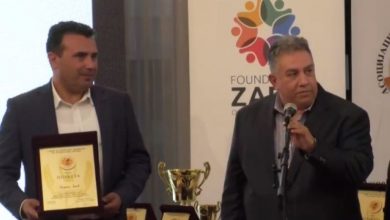 Photo of Асоцијацијата на спортски новинари им додели плакети за мир, спорт и добрососедство на Заев, Ципрас и Тупурковски