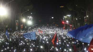 Photo of Голем антивладин протест во Тирана, Бериша и Мета му порачаа на Рама дека набрзо ќе заврши во затвор