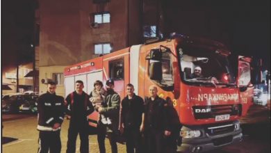 Photo of ФОТО: Со синчето биле заглавени во лифт еден час – Тони Зен јавно им се заблагодари на пожарникарите што ги спасиле