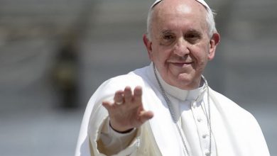 Photo of Папа Франциско: Законите што ја криминализираат хомосексуалноста се неправедни, бог ги сака сите свои деца онакви какви што се