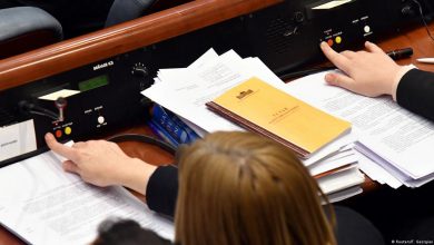 Photo of Кој ќе ги стави Бугарите во Уставот – СДСМ или ВМРО-ДПМНЕ?