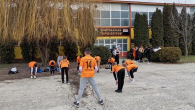 Photo of Арсовска стави клуч на салата, ракометарите на Македонија Ѓорче Петров тренираат по улици и паркинзи