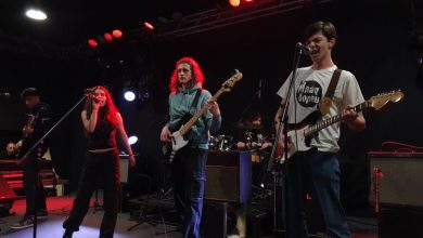 Photo of „Црно собрание“ испорачаа скопски андерграунд рокенрол во Домот на младината среде Белград