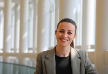 Photo of Евро-пратеничката Ирена Јовева ја доби наградата „Светилник“: „Го гледам патот кон слободата, студентите се светлото на крајот од тунелот