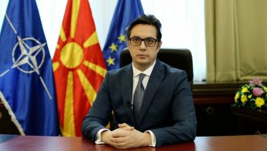 Photo of Претседателот Пендаровски го осуди каменувањето на македонскиот клуб во Благоевград