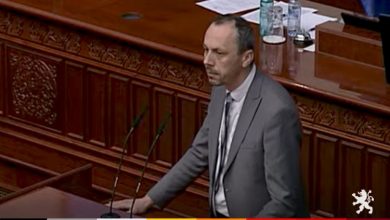 Photo of Пратеникот Петрушевски се обидел физички да нападнe пратеничка. Пратеничките од мнозинството бараат извинување