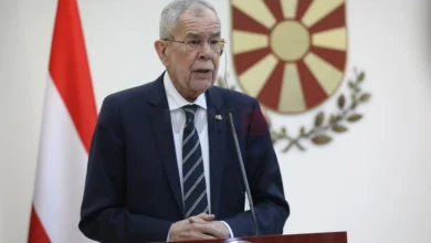 Photo of Македонскиот воз тргна кон ЕУ, од Вас зависи со која брзина ќе стигне во Брисел, порача Ван дер Белен