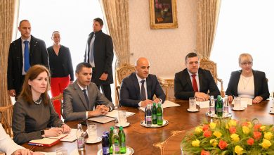 Photo of Ковачевски – Голоб: Важно е да се разбере моментумот и да се продолжи по европскиот пат.