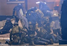 Photo of КФОР: Повеќе од 20 војници повредени во Звечан
