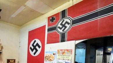 Photo of Нацистичко знаме со свастика пронајдено во камионот што сакаше да влета во Белата куќа