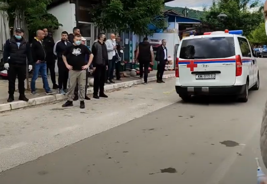 Едно лице се бори за живот по судирот на Србите со косовската полиција и КФОР