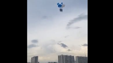 Photo of Опозициско „знаме на слободата“ лета над Москва (Видео)