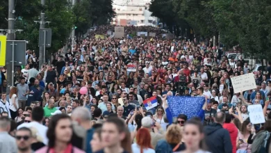 Photo of Видео: Во Белград масовни протести „Србија против насилството“ со блокада на зградата на претседателот на Србија