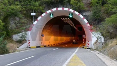Photo of АМСМ: Сообраќајот во тунелот кај Катланово по една коловозна лента поради сообраќајка во која има едно починато лице