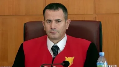 Photo of Поранешниот претседател на Уставниот суд на Албанија Башким Дедја казнет поради прикривање имот