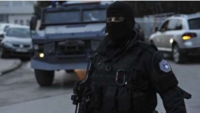 Photo of Со калашников изрешетан автомобил со македонски таблички во Приштина, убиениот бил со лажни документи!