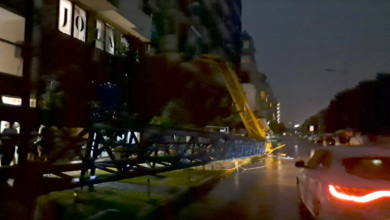 Photo of ВИДЕО: Кран се урна врз зграда во Нови Сад