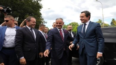 Photo of Ганиу и Касами добија прекршочни пријави заради начинот на пречек на Курти и знамето на голема Албанија