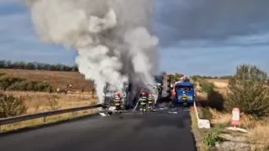 Photo of ВИДЕО: Тешка сообраќаја несреќа меѓу два автобуси и камион со над 60 повредени во Романија