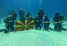 Photo of ФОТО: Охридските нуркачи од Центарот „Амфора“ го развиорија македонското знаме во морето кај Хургада во Египет