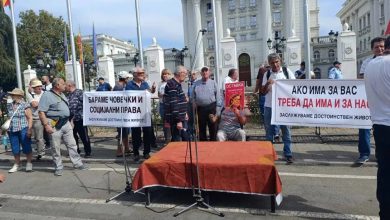 Photo of Почна ли политичкиот „блек фрајдеј“?
