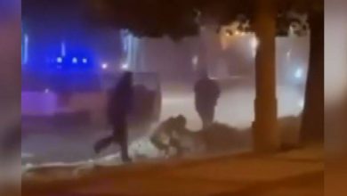 Photo of (ВИДЕО) Комбе полно со мигранти пропадна во ископаниот канал во Велес- повредени се 11-годишно дете и неговиот татко, возачот и совозачот се приведени