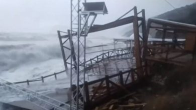 Photo of (Видео) Невреме на Крим: половина милион луѓе без струја, има повредени и исчезнати