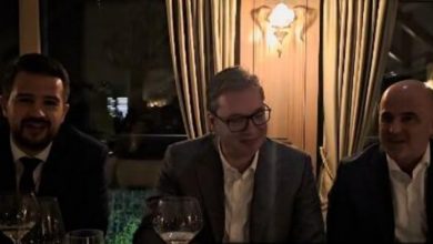 Photo of Видео: „Дајте вина, хочу лом“. Вучиќ Ковачевски и Миљатовиќ пеат во ресторан во Белград