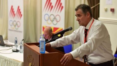 Photo of Претседателот на МОК си дозволи да реагира кај делегат на натпревар каде што играше неговиот син