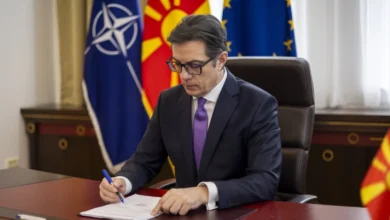 Photo of Пендаровски го потпиша указот за прогласување на Законот за употребата на македонскиот јазик