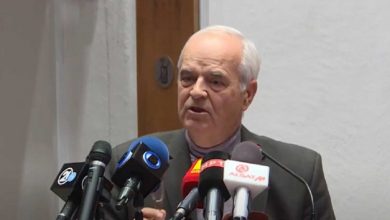 Photo of Шkариќ ги охрабрува идните власти да направат уставни измени и нов устав  Нема страв од бугаризација, смета професорот
