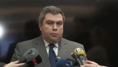 Photo of Маричиќ: Продолжувањето на важноста на старите пасоши е несериозно, се коси со Уставот