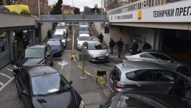 Photo of (ВИДЕО) Колони на станиците за технички преглед: Налепниците НМК ги лепат контролори под видео надзор