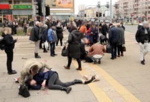 Photo of Возило удри во група луѓе на трамвајска станица во Полска, најмалку 19 лица се повредени