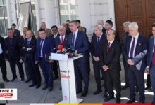 Photo of (ВИДЕО) Мицкоски ја претстави коалицијата „Твоја Македонија“: Седењето дома за изборите е глас за оние што ја уназадија државата