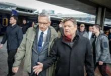 Photo of Германскиот вицеканцелар пристигна во Киев придружуван од деловна делегација