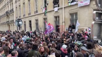 Photo of Како дел од бранот студентски пропалестински протести, во Париз студенти блокираа универзитет поради војната во Газа