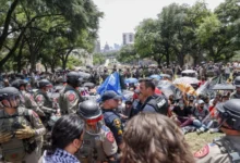 Photo of Студентите кои протестираа поради војната меѓу Израел и Хамас се судрија со полицијата во Тексас