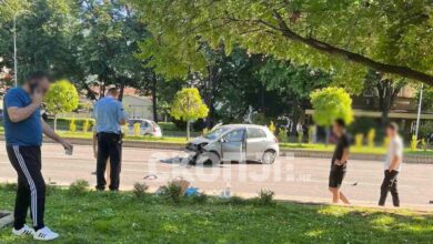 Photo of Фото) Тешка сообраќајка во Карпош 4 – автомобилот преполовен, има повредени