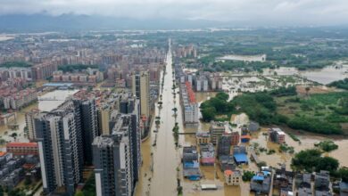 Photo of (ФОТО+ВИДЕО) Десетици илјади луѓе се евакуирани поради поплави во Кина – 11 лица се водат како исчезнати