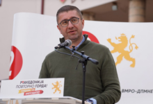 Photo of (ВИДЕО) Пратеници се приклонуваат кон ВМРО-ДПМНЕ и ќе има 61 пратеник без потенцијалните коалициони партнери, кажа Мицкоски