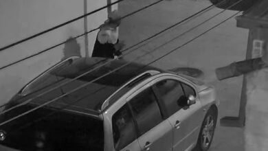 Photo of (ВИДЕО) Фатен на дело: Крадец на акумулатори уловен на камера во Прилеп!