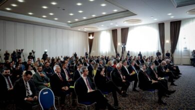 Photo of Османи е шеф на државата, Села претседател на Собранието, а Бугарите се дел од Уставот – симулација на „Европскиот фронт