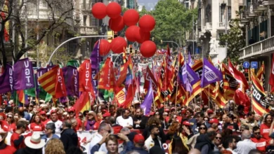 Photo of Работниците ширум Европа и Азија бараат поголеми работнички права на првомајските демонстрации