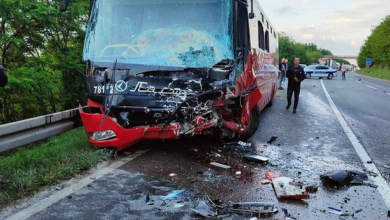 Photo of Тешка сообраќајка кај Младеновац – во директен судир со автобус загина возачот на автомобилот, 30 луѓе се повредени