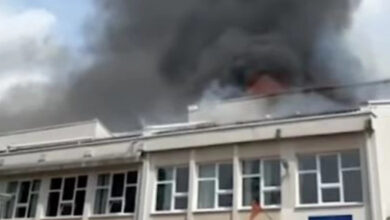 Photo of Полуматуранти во Подгорица при прослава со факли го запалиле покривот на училиштето од Fokus 17.05.2024