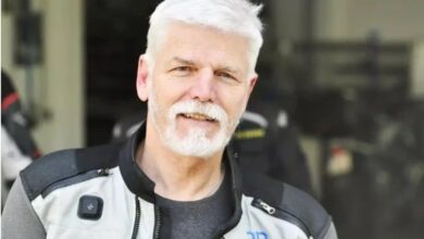 Photo of Чешкиот претседател со мотор удрил во возило, итно пренесен во болница