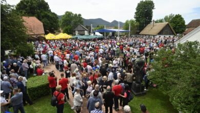 Photo of Десет илјади луѓе се собраа во Кумровец за Денот на младоста и Тито